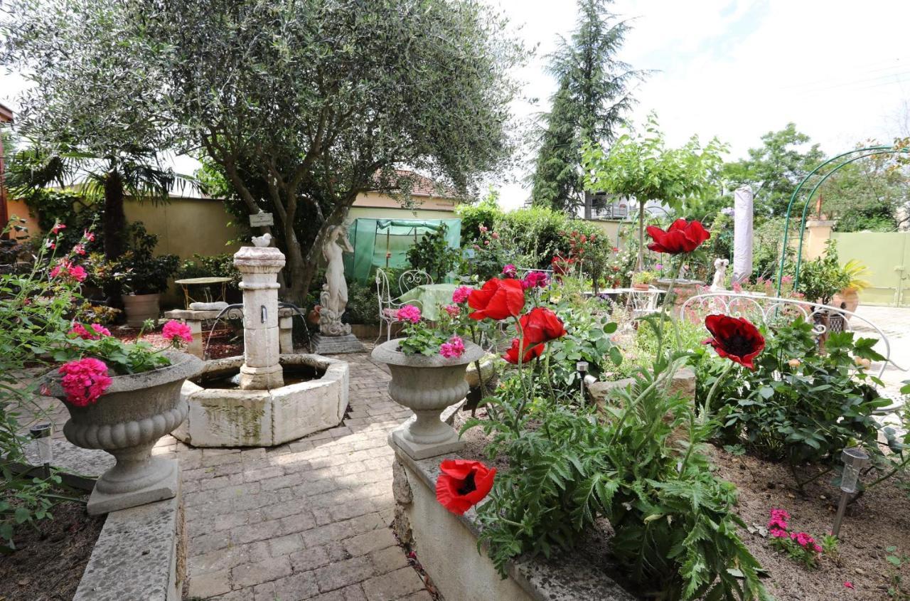 Maison D'Hotes Et Roulotte" Le 6 Bis" Romans-sur-Isère Zewnętrze zdjęcie